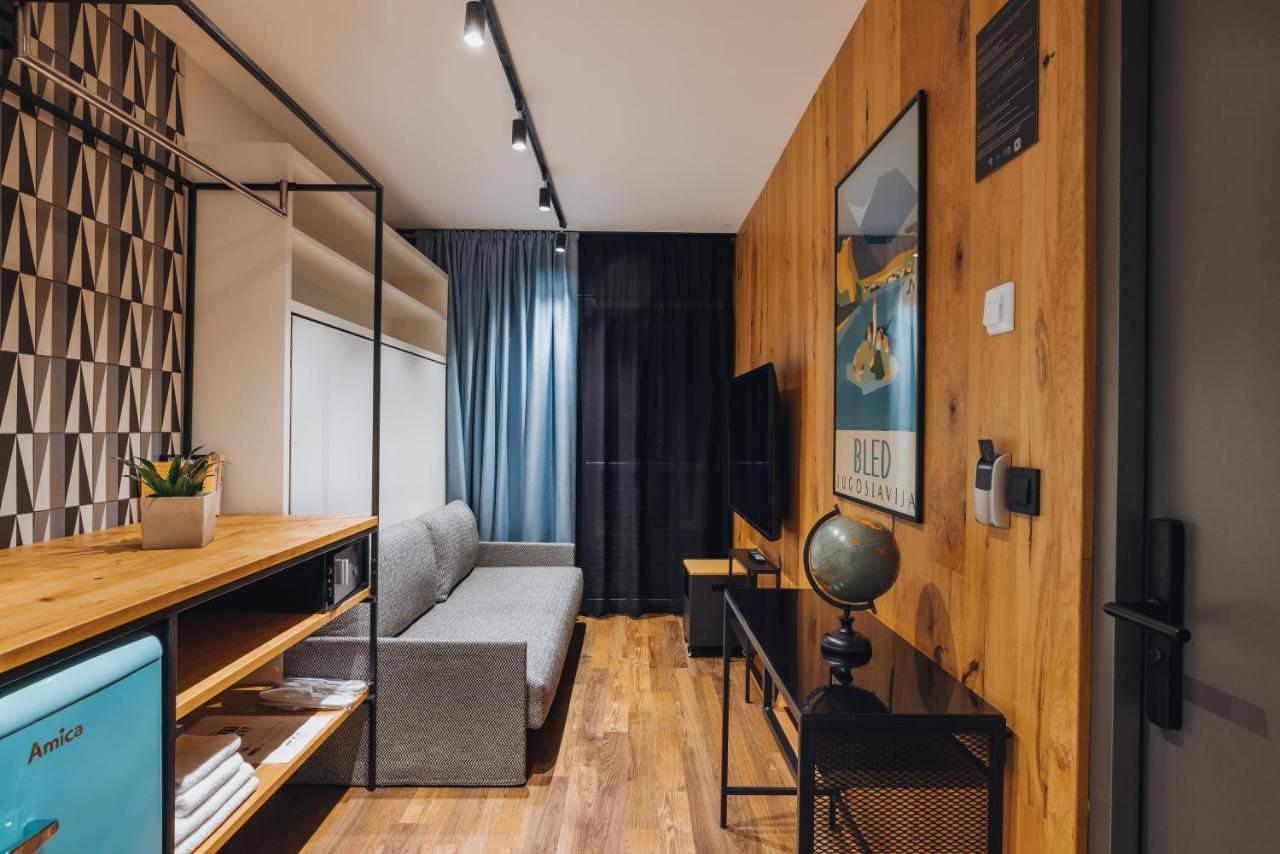 City Glamping By One66 Hotel Lubiana Esterno foto