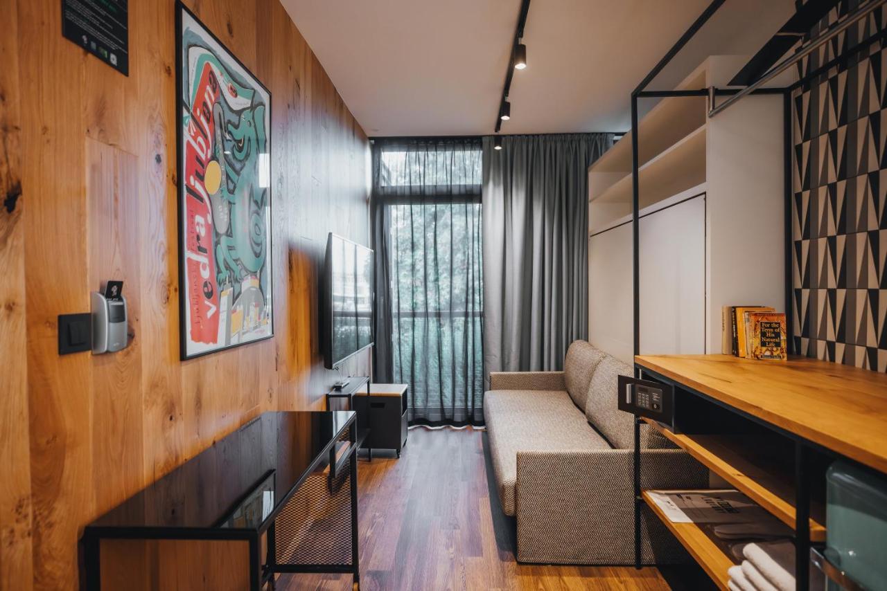 City Glamping By One66 Hotel Lubiana Esterno foto